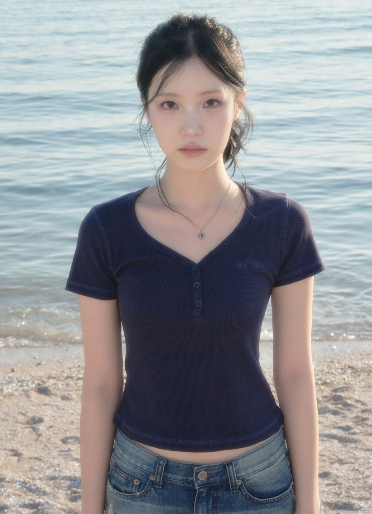 애즈온(ASON) LEAF BUTTON T / NAVY