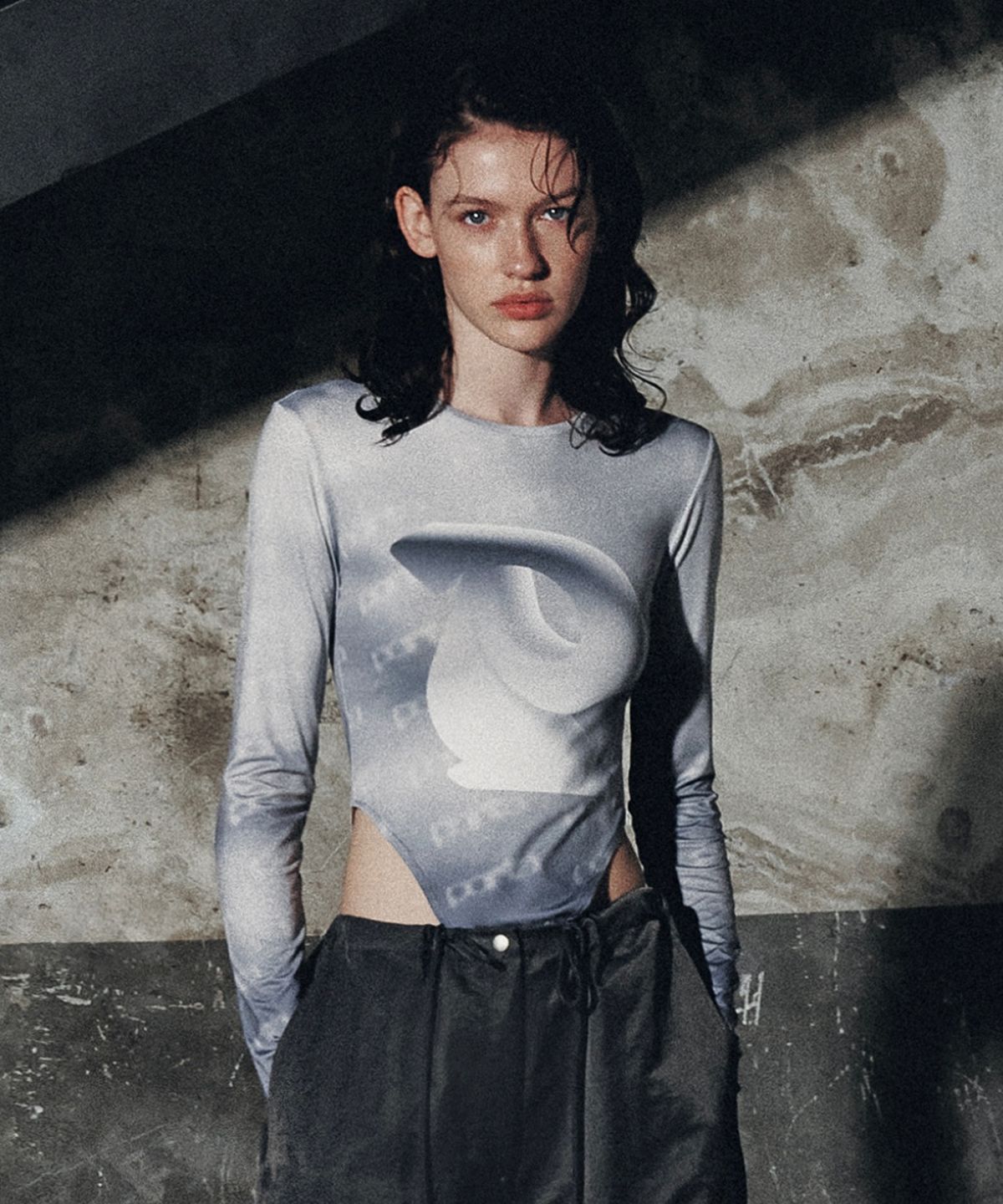 더포르타(THEPORTA) PORTA GRAPHIC BODYSUIT, GREY