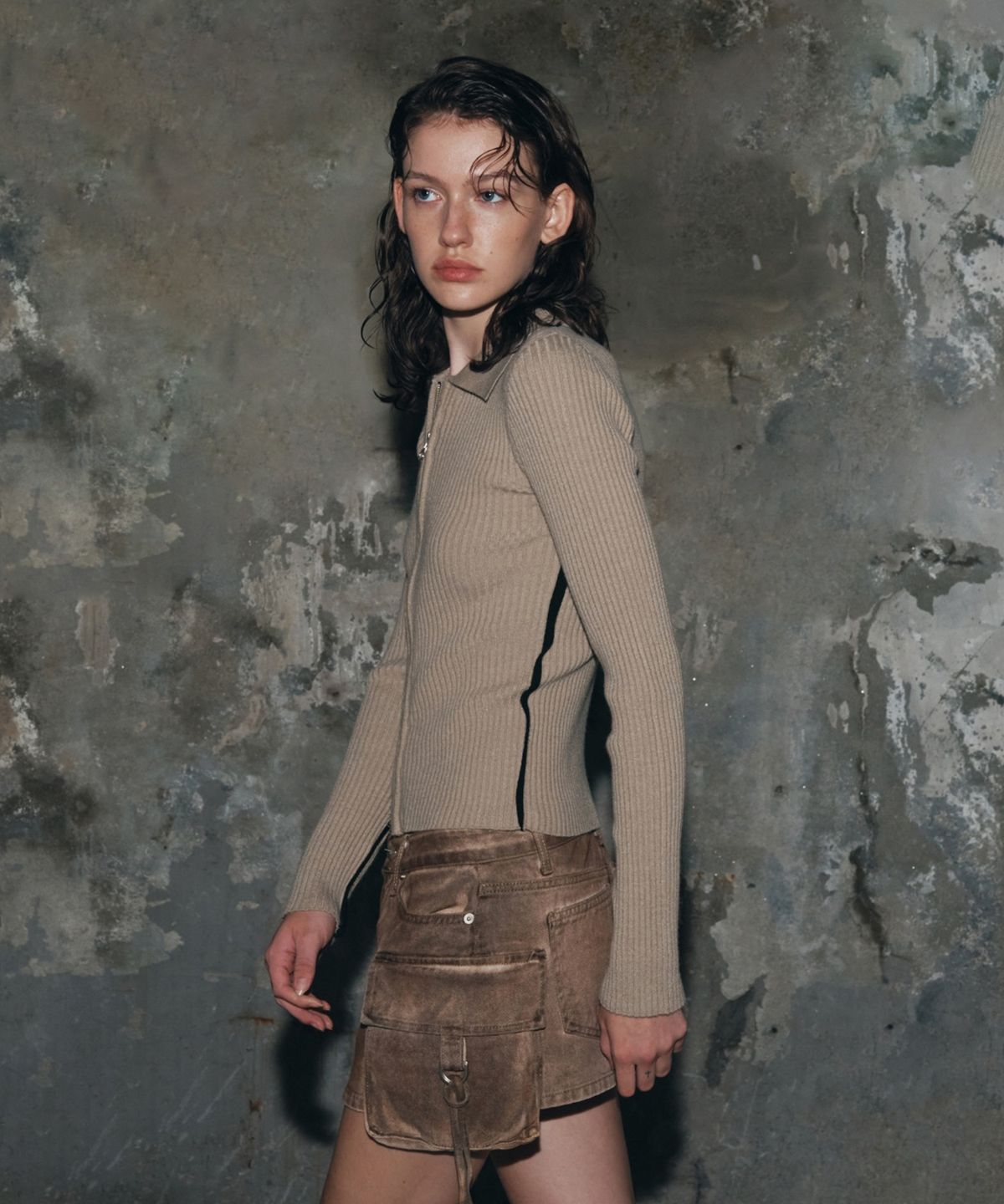 더포르타(THEPORTA) LINE RIBBED KNIT ZIP-UP, BEIGE