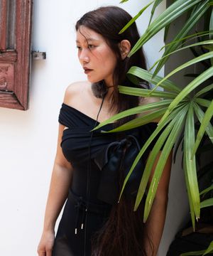 Sojeanne X PLAC 오프숄더 바디수트 블랙