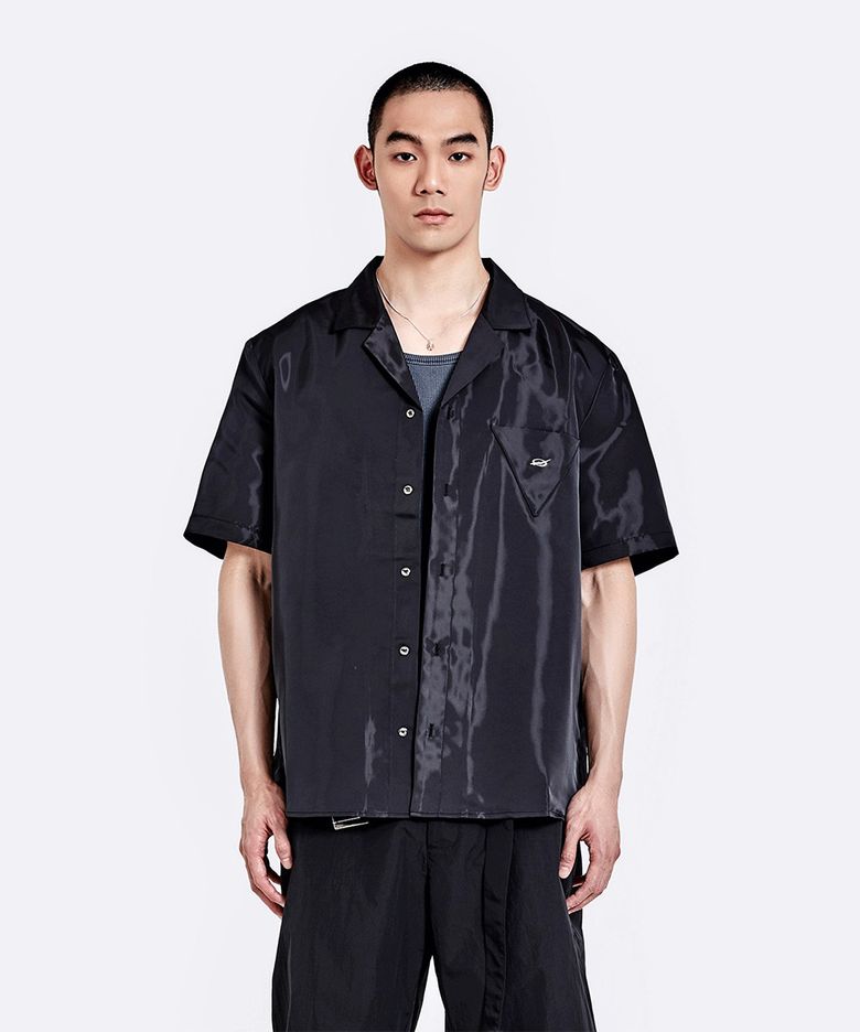 Shiny Half shirt - Black