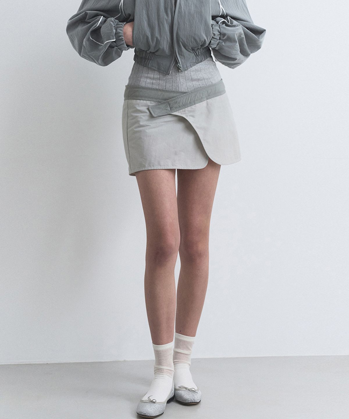 더포르타(THEPORTA) TWO TONE VELCRO WRAP SKIRT, GREY