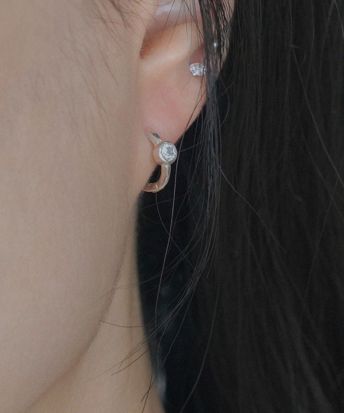 포스트루드(POSTLUDE) [SILVER] M DOT CUBIC R EARRINGS