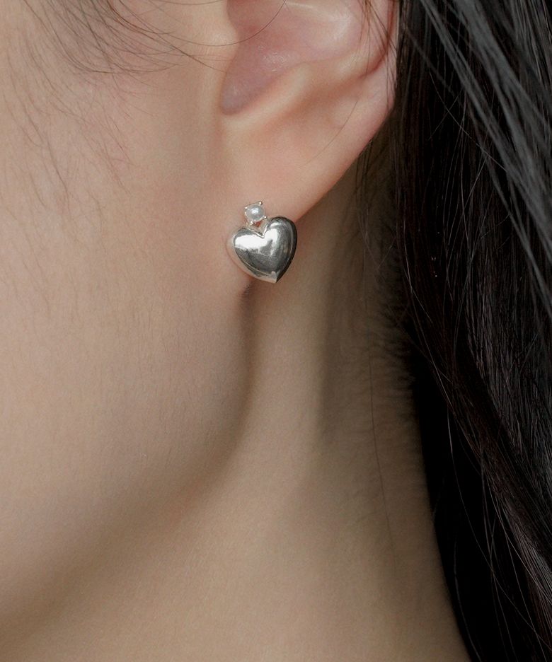 [SILVER] HEART MINI PEARL EARRINGS