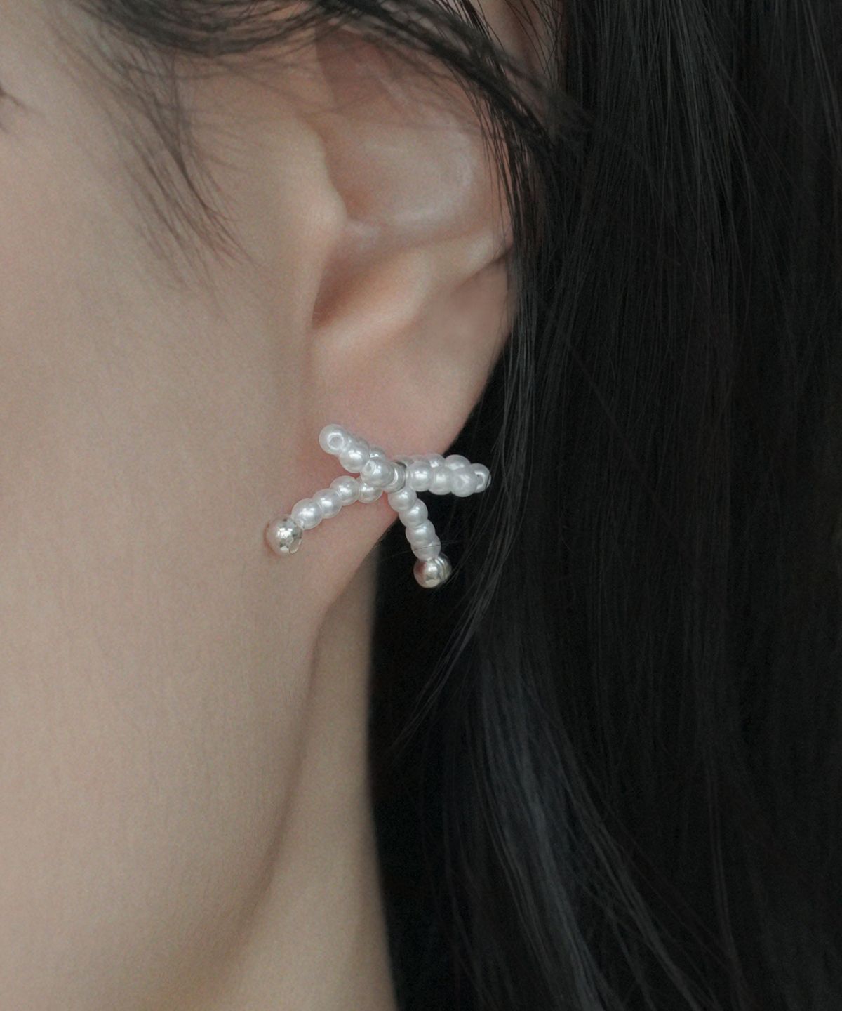 포스트루드(POSTLUDE) [SILVER] PEARL BEADS RIBBON E