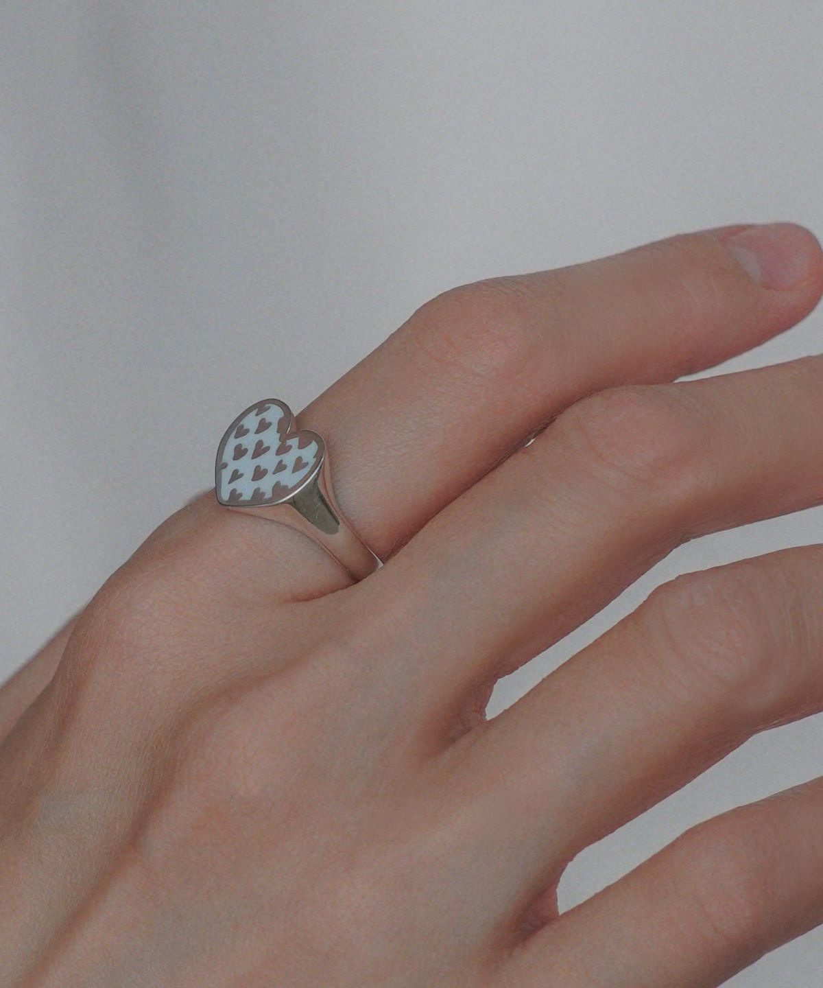포스트루드(POSTLUDE) [SILVER] WHITE HEART PT RING