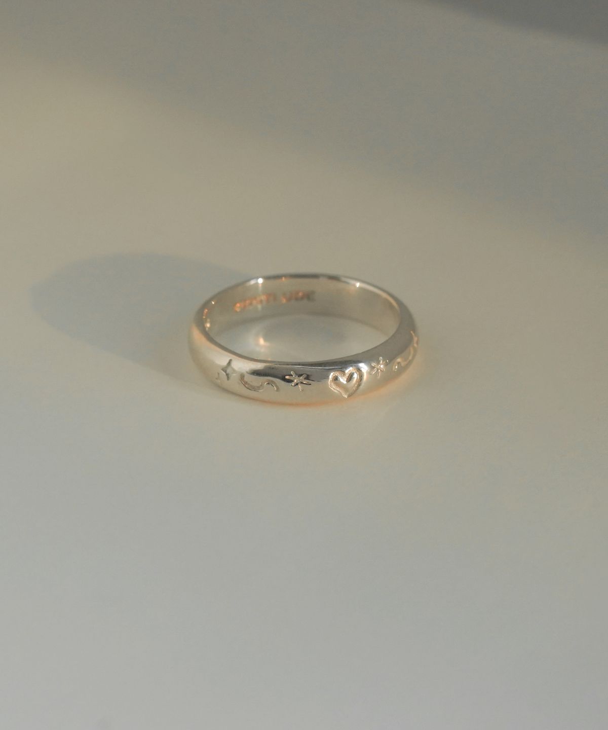 포스트루드(POSTLUDE) [SILVER HEART SCAPE ENG RING