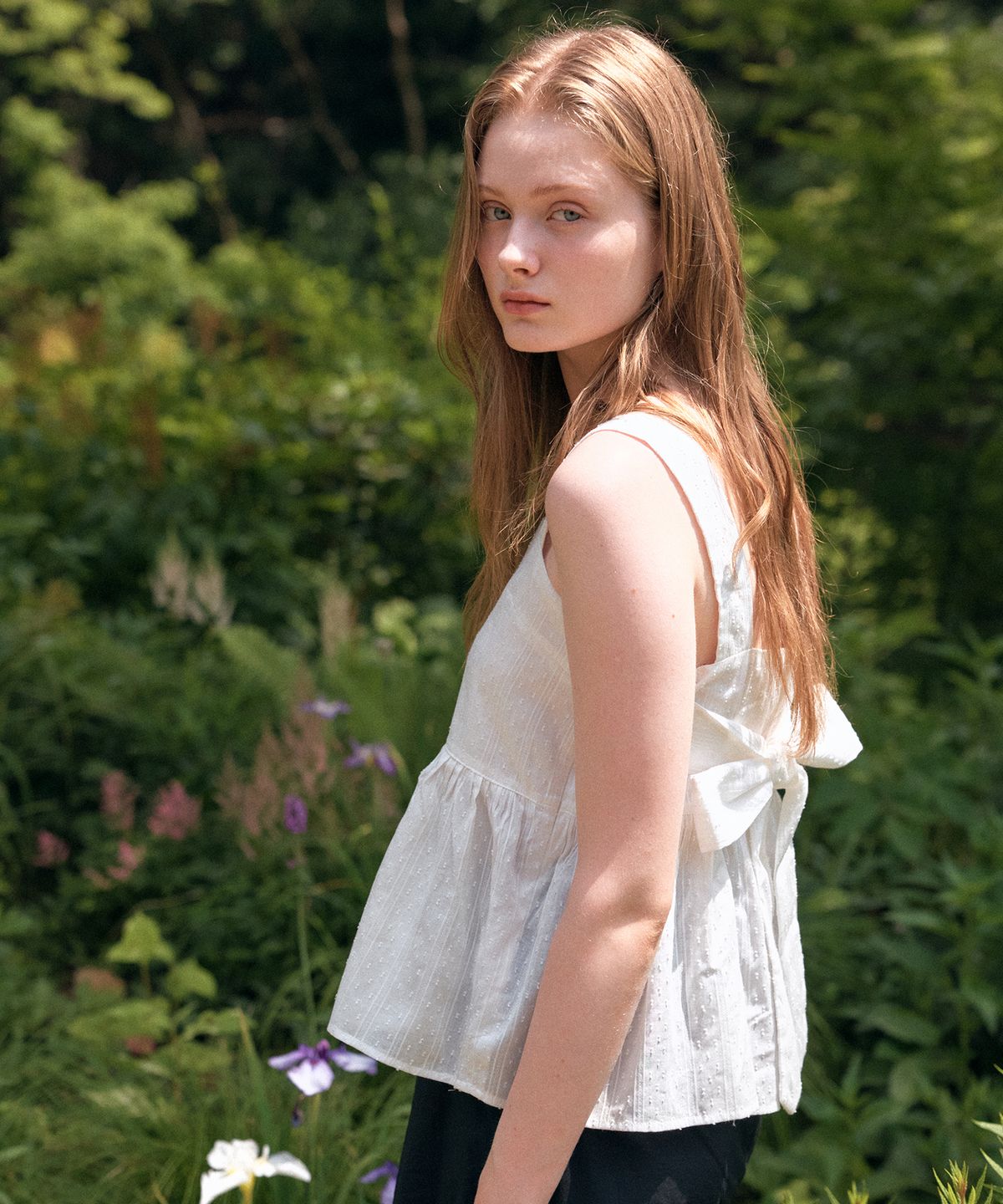 엽페(YUPPE) LACE SLEEVELESS TOP_WHITE