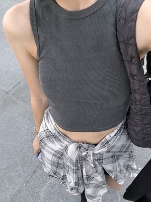 빈티지 워시드 크롭 슬리브리스 [피그먼트 다크그레이]