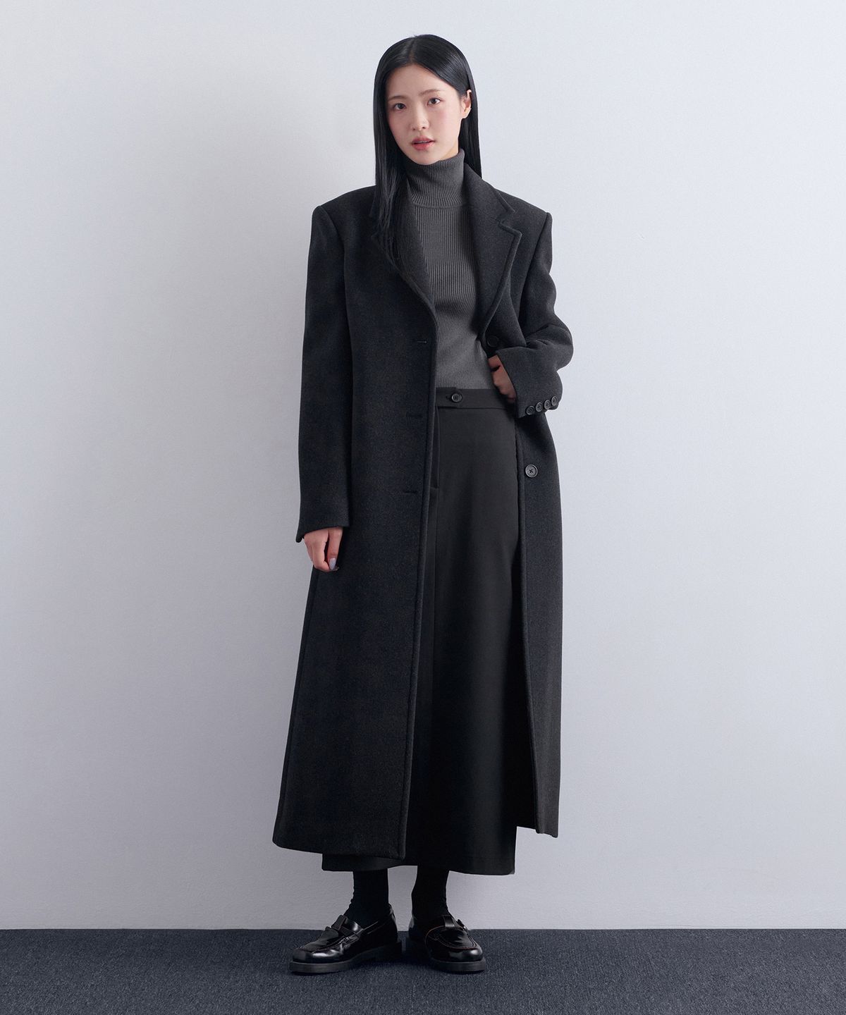 무신사 스탠다드 우먼(MUSINSA STANDARD WOMAN) 우먼즈 캐시미어 블렌드 타이디 맥시 코트 [차콜 그레이]