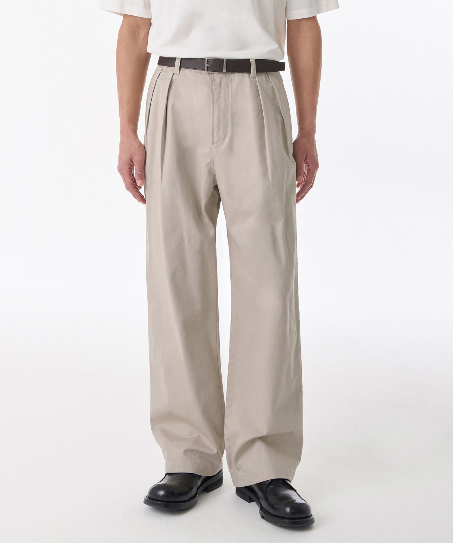 MUSINSA | MUSINSA STANDARD Reverse Two-Tuck Wide Chino Pants