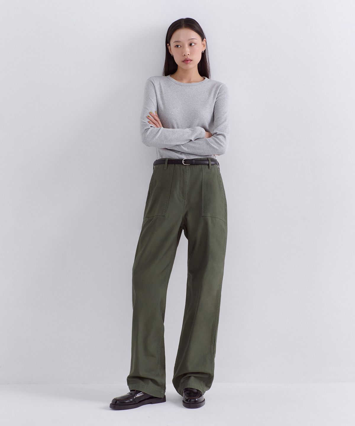 무신사 스탠다드 우먼(MUSINSA STANDARD WOMAN) 우먼즈 레플리카 퍼티그 팬츠 [카키]