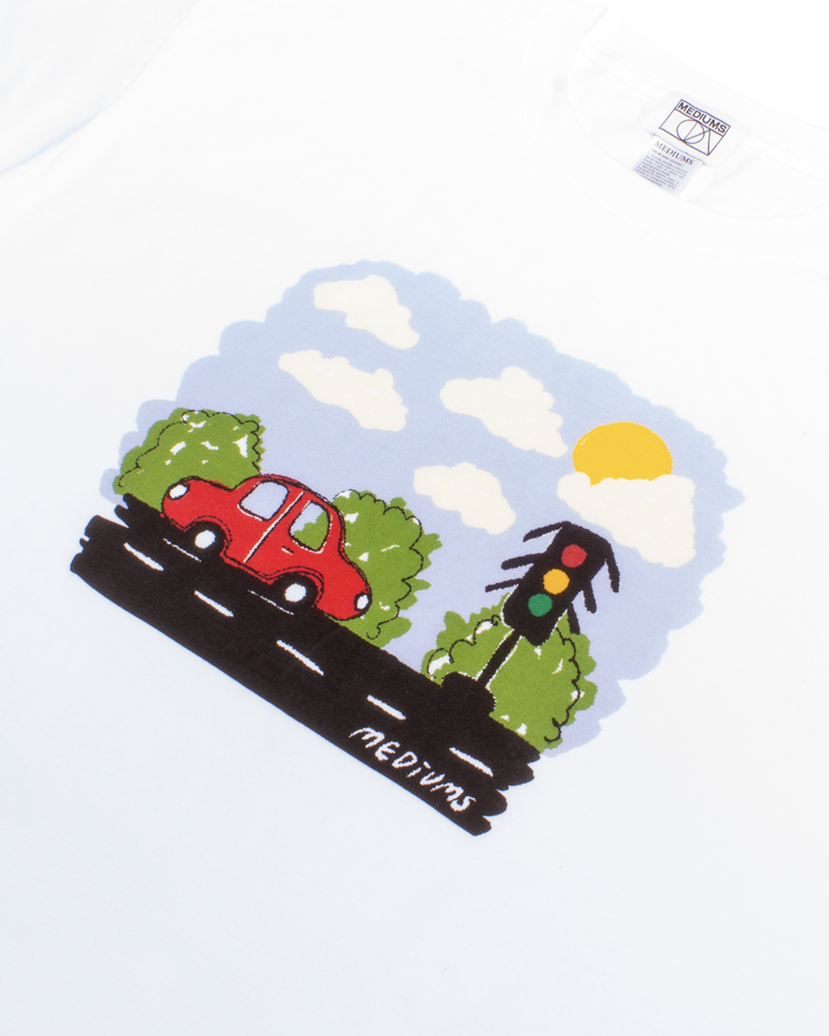 미디엄스(MEDIUMS) Road Trip Tee - White (로드 트립 티셔츠)