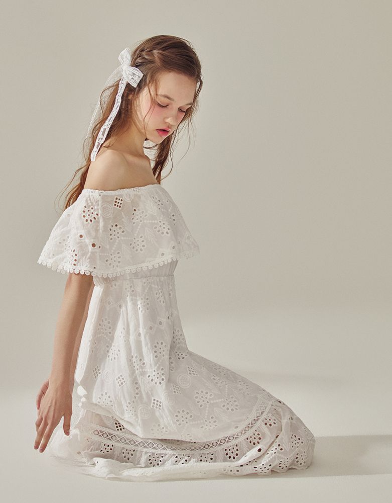 MUSINSA公式 | VIKINI VENDER Bohemian off-shoulder ruffle long one