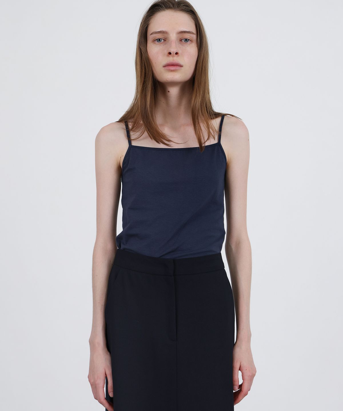 르바(LEVAR) Whenever Standard Sleeveless Top - Navy