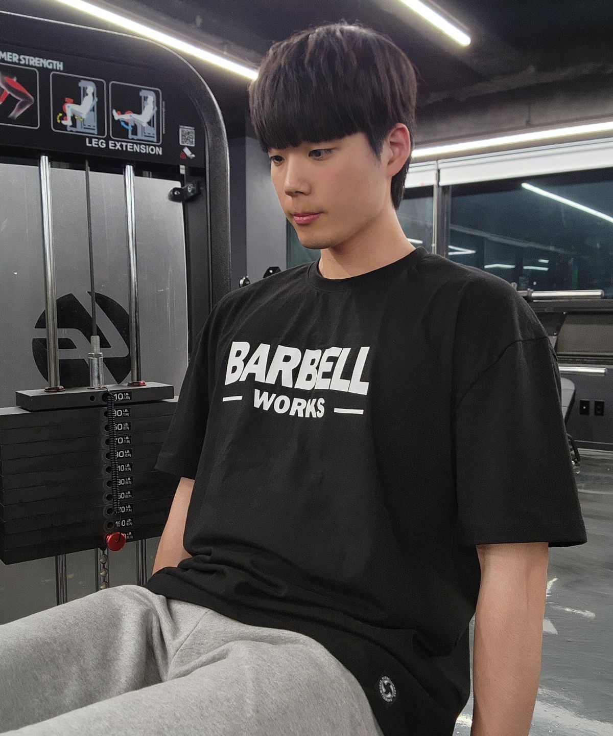 바벨웍스(BARBELLWORKS) 플릭스 로고 오버핏