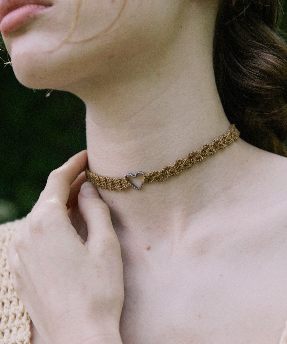 MUSINSA MERRYMOTIVE Hidden heart crochet choker necklace