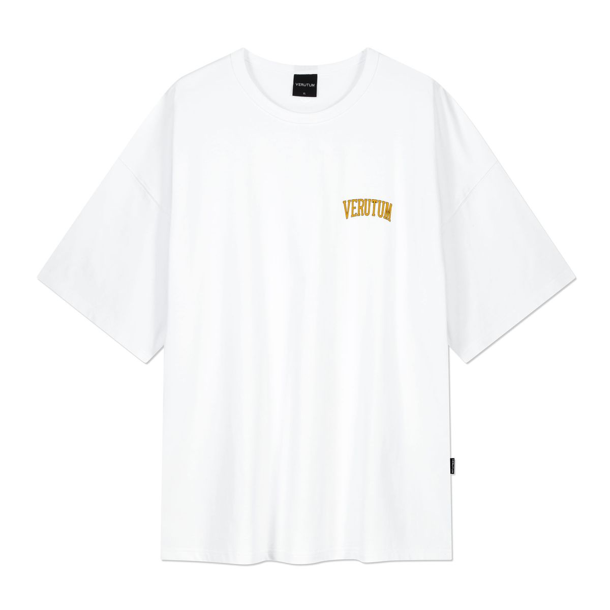 베루툼(VERUTUM) VERUTUM 스몰 아치 로고 티셔츠 화이트