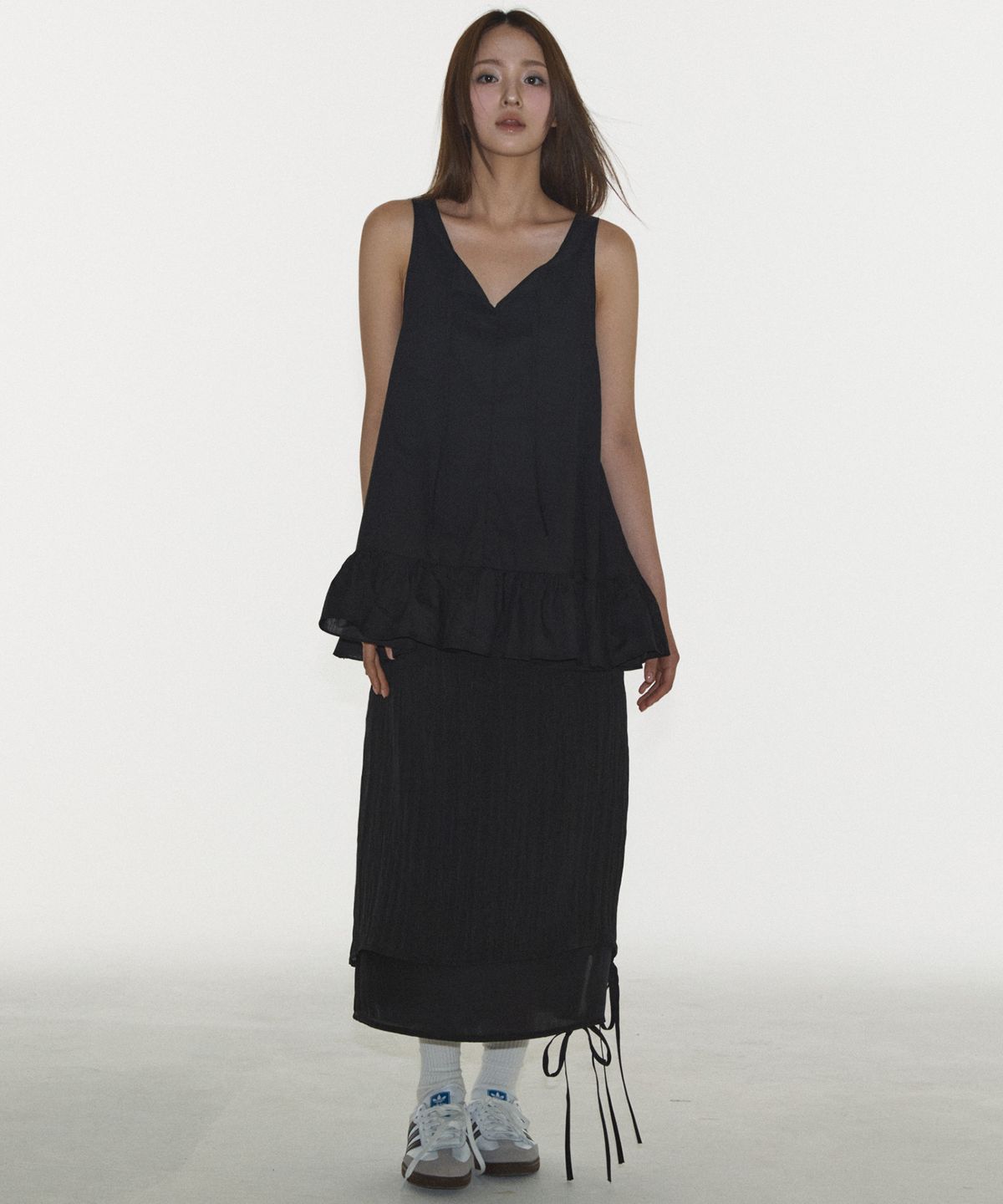 플라즈마스페어(PLASMA SPHERE) SHINE DOUBLE SKIRT IN BLACK (셔링 롱 스커트)
