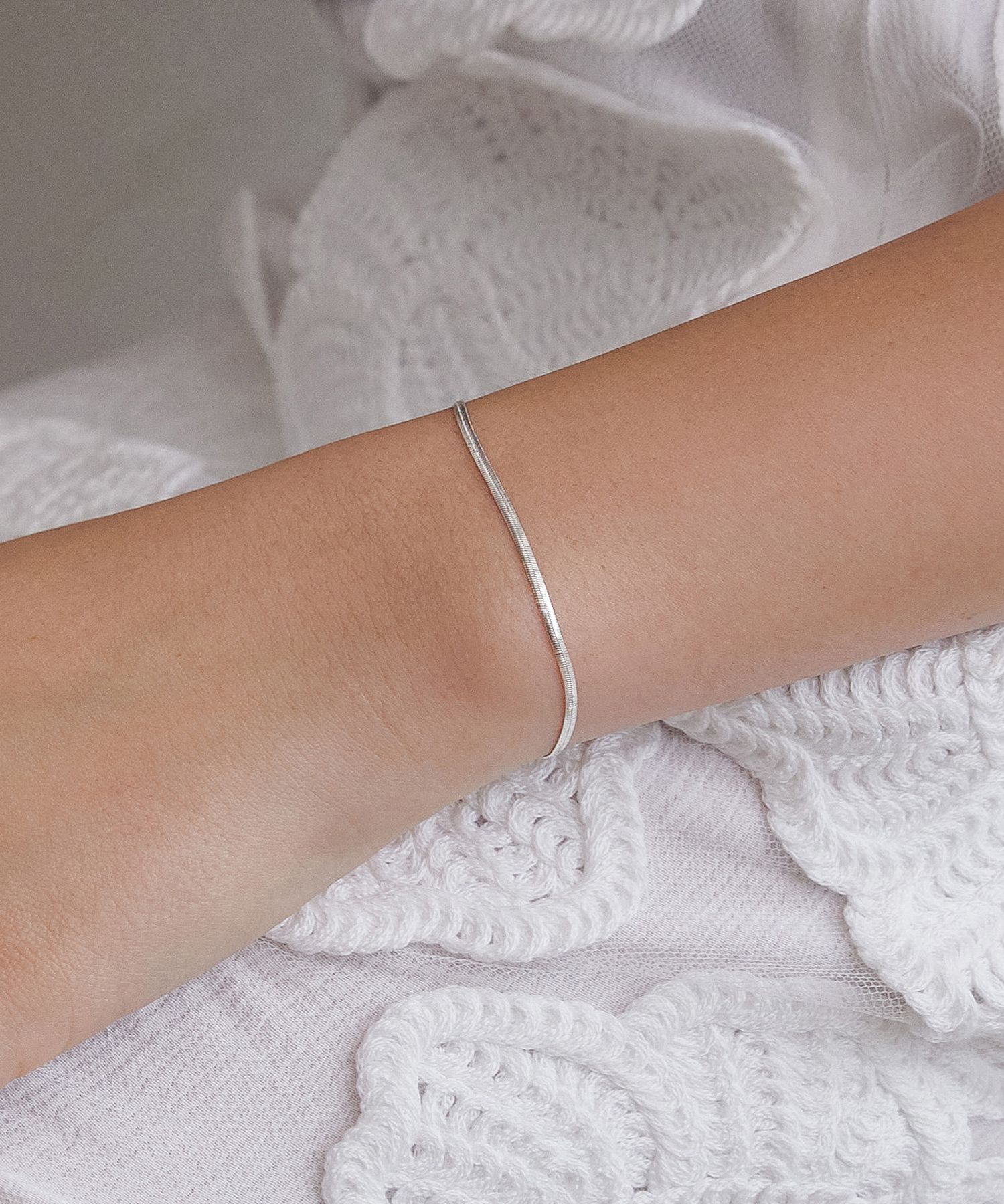 【TATIANA】Modern Flat Snake Chain Bracelet BR1795〜韓国発 TATIANA】Modern Flat Snake Chain Bracelet BR1795〜韓国発