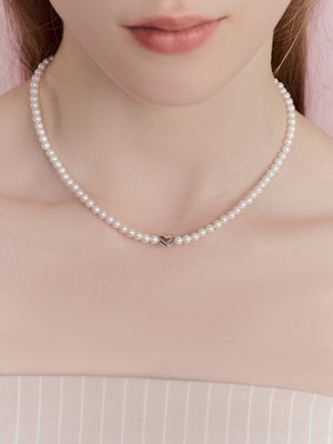 sweetheart pearl necklace