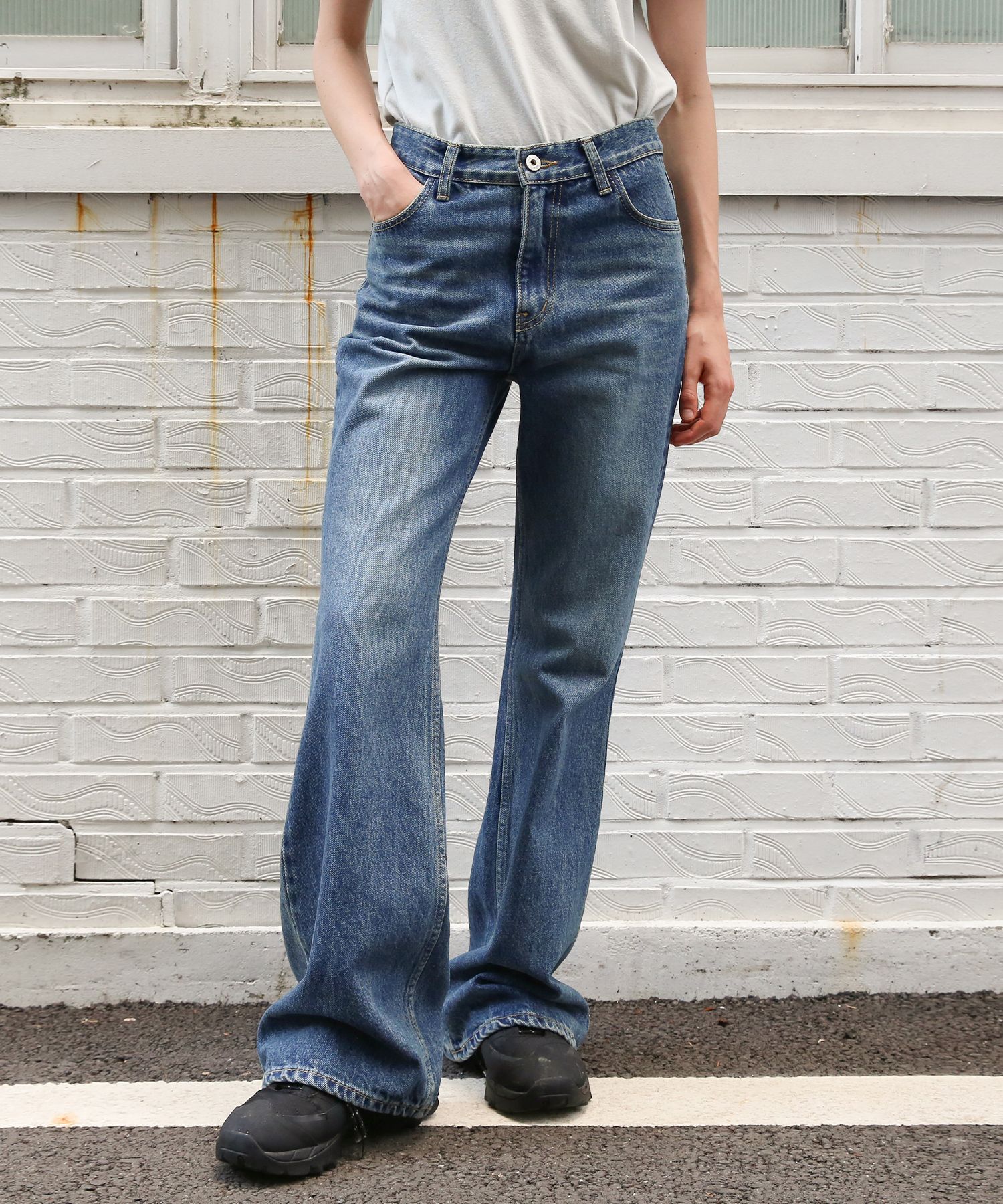 LEVAR ♥ Relaxed Boots Cut Denim /追跡付 르바(LEVAR) Relaxed Boots Cut Denim - Dark Blue - 사이즈