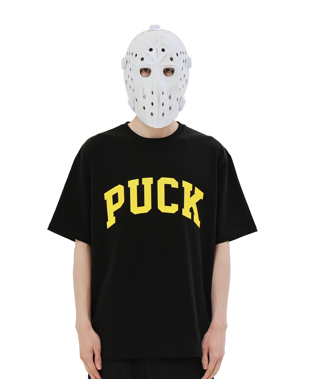왓더퍽(WHATHEPUCK) PUCK 로고 티셔츠 블랙/옐로우