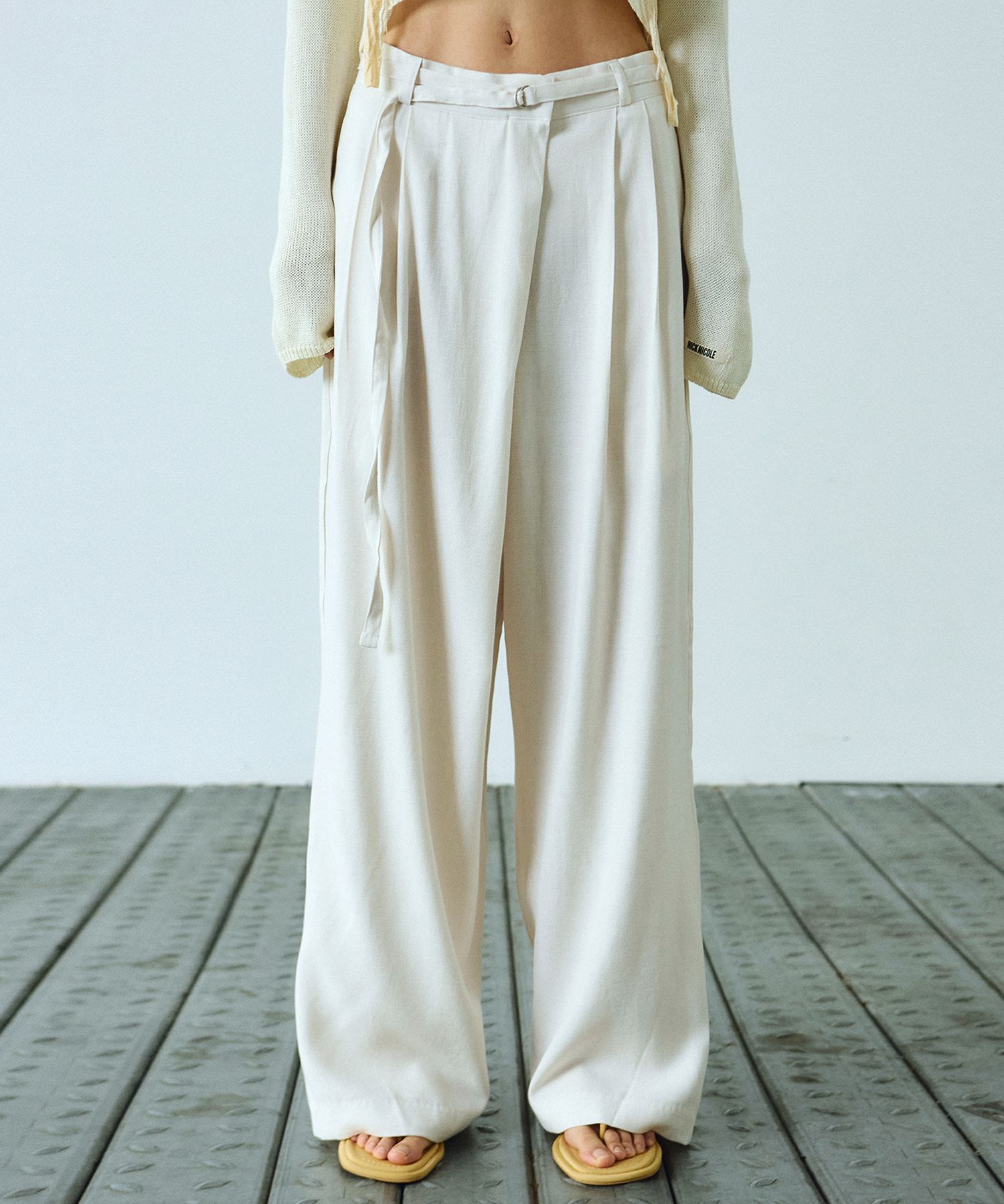 ★2024SS新作★NICK&NICOLE★LINEN BELT PINTUCK SLACKS MUSINSA | NICK&NICOLE LINEN BELT PINTUCK SLACKS_OATMEAL