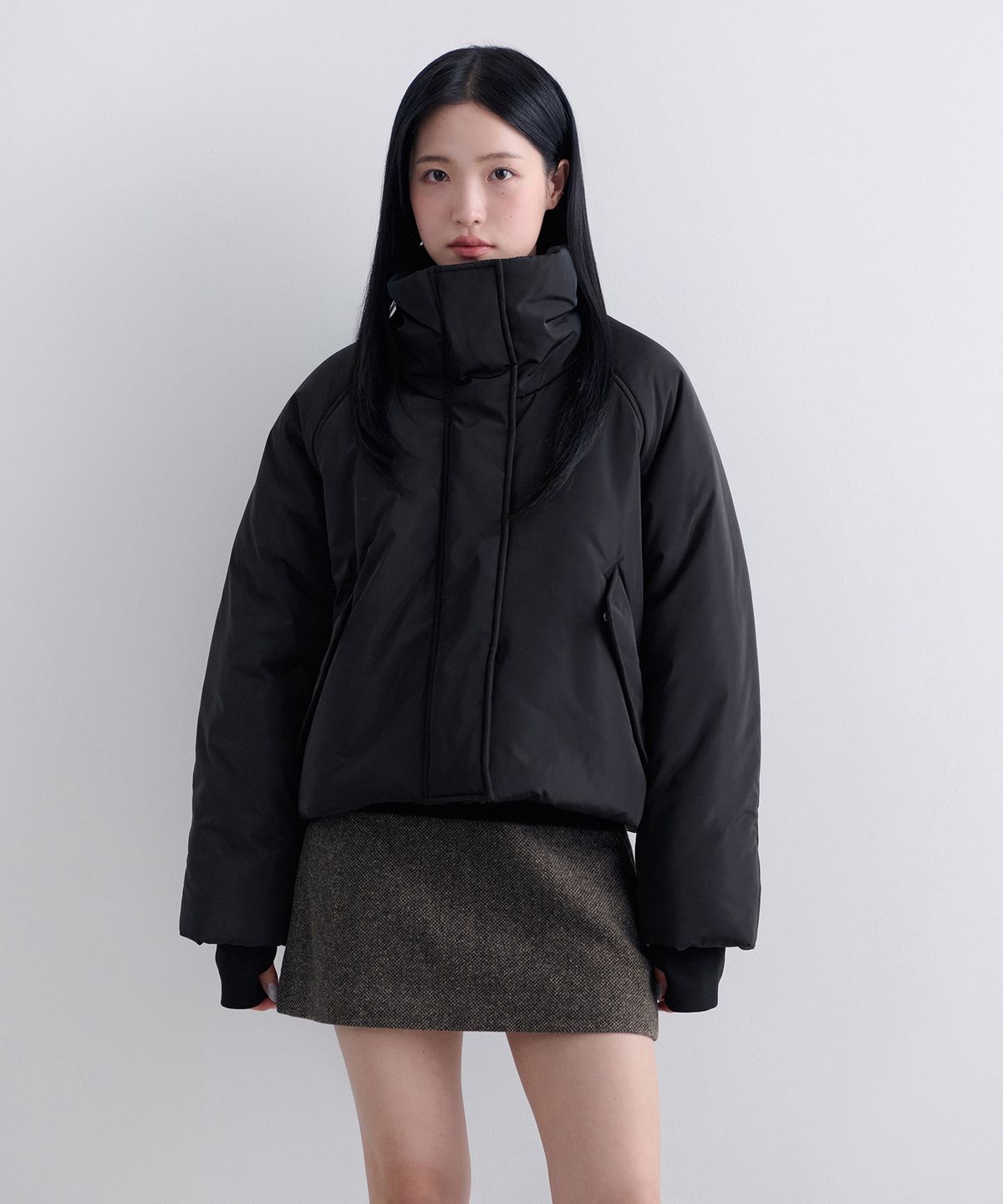 무신사 스탠다드 우먼(MUSINSA STANDARD WOMAN) 우먼즈 하이 넥 숏 패딩 재킷 [블랙]