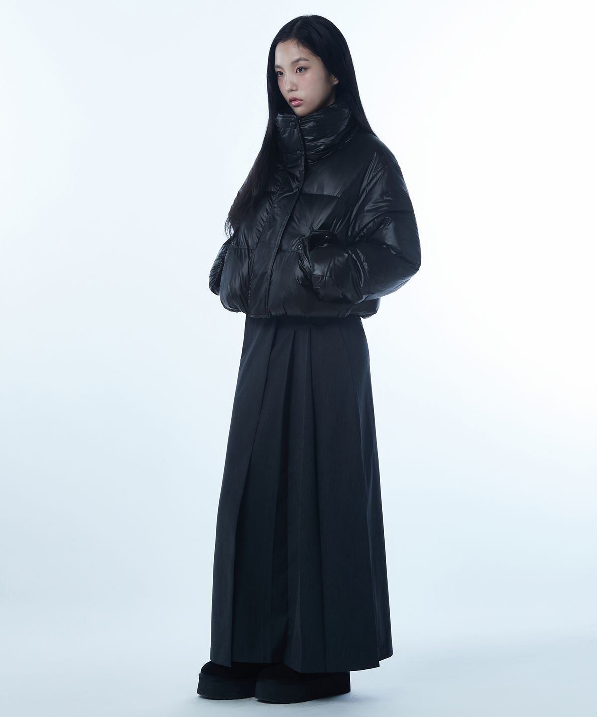 무신사 스탠다드 우먼(MUSINSA STANDARD WOMAN) 우먼즈 데일리 푸퍼 글로시 숏 패딩 재킷 [블랙]