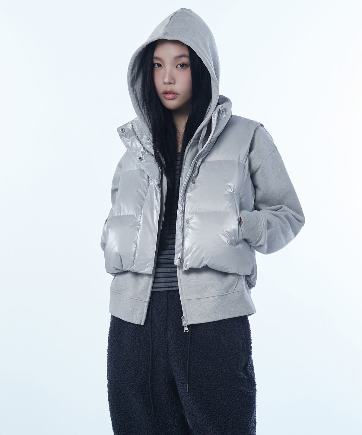 무신사 스탠다드 우먼(MUSINSA STANDARD WOMAN) 우먼즈 데일리 푸퍼 샤이니 크롭 패딩 베스트 [실버]