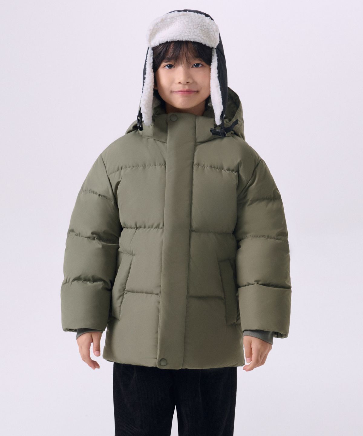 무신사 스탠다드 키즈(MUSINSA STANDARD KIDS) 후디드 다운 푸퍼 숏 패딩 재킷 [카키]