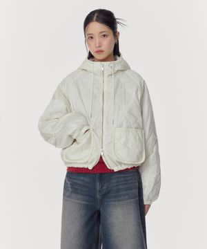 우먼즈 글로시 어니언 퀼티드 후드 패딩 재킷 [아이보리]