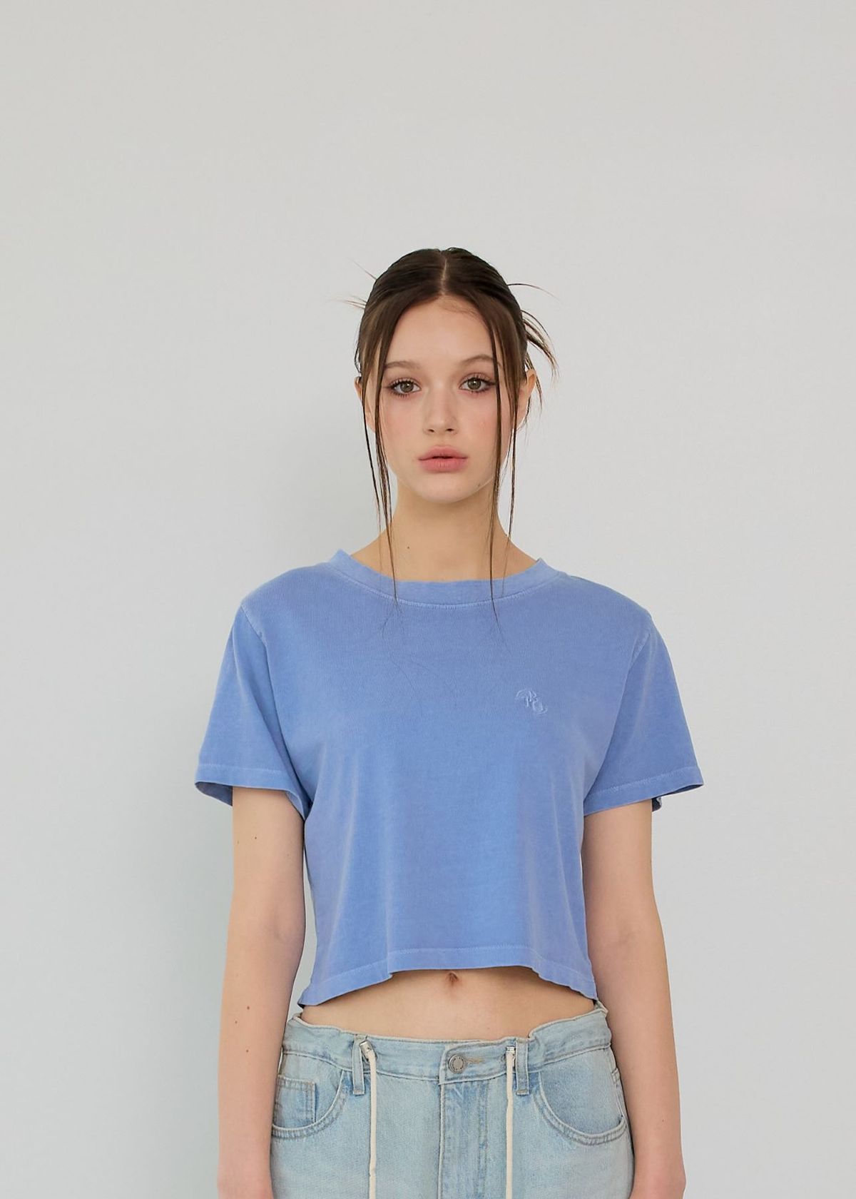 버튼업(BUTTON UP) BTU 로고 자수 워싱 크롭티 (BLUE)