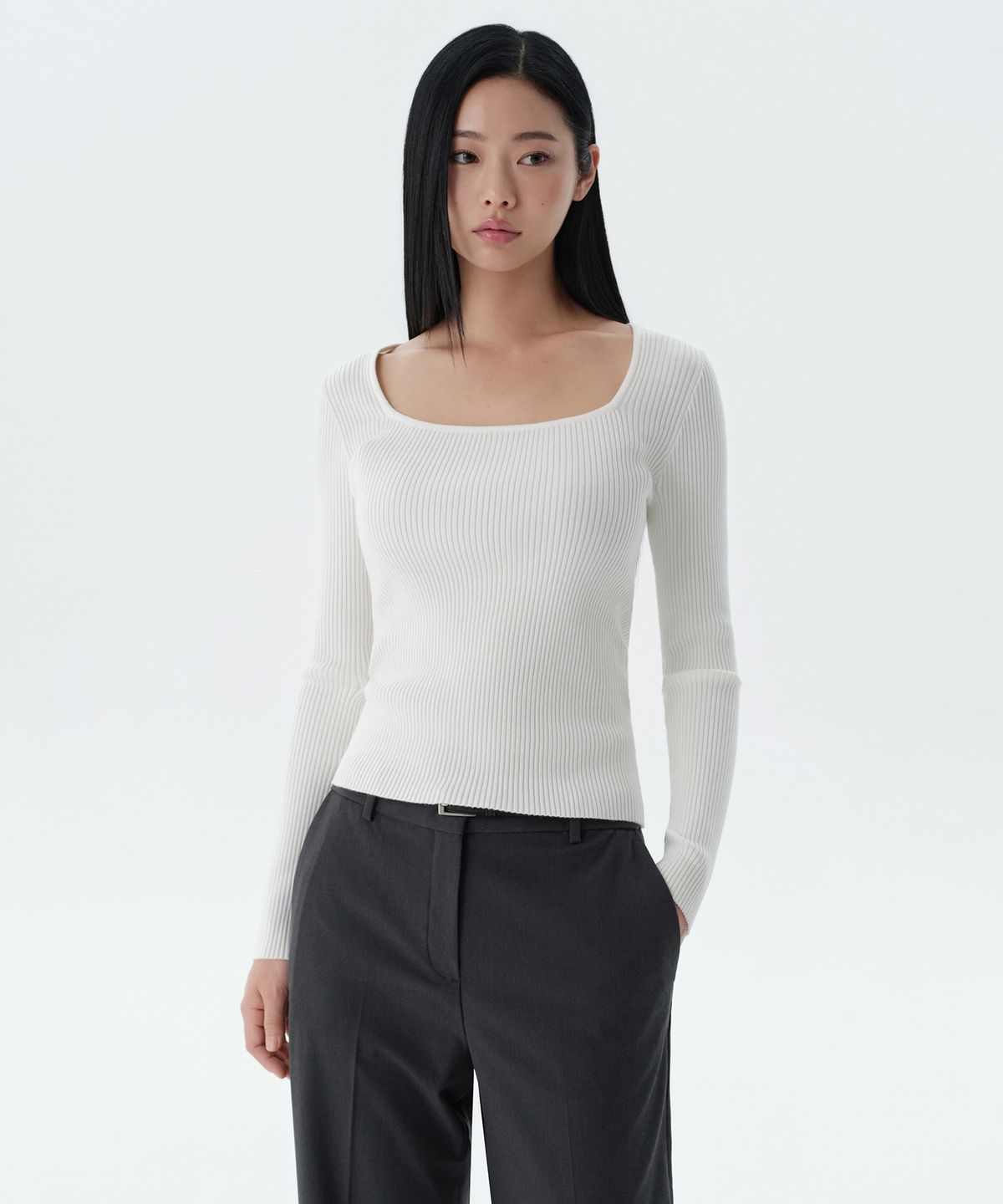 무신사 스탠다드 우먼(MUSINSA STANDARD WOMAN) 우먼즈 리브드 슬림 스퀘어 넥 니트 [아이보리]