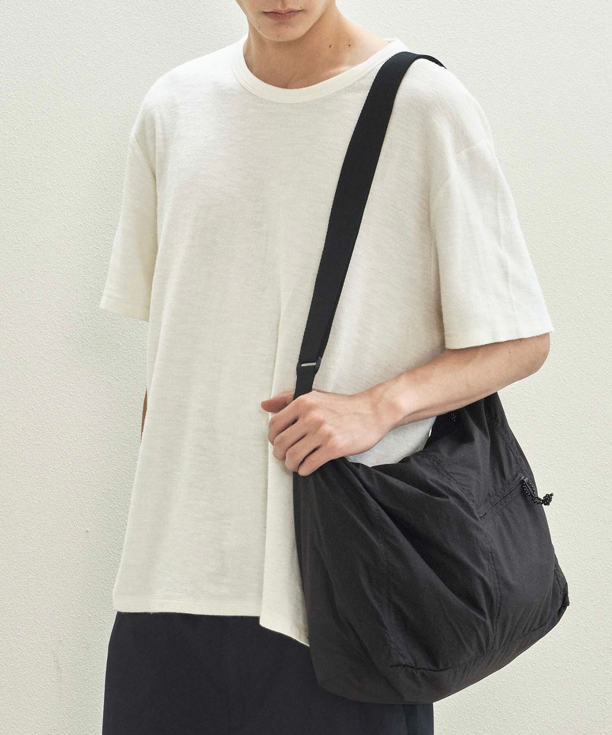 카네이테이(KANEITEI) LIGHTWEIGHT MESSENGER BAG (BLACK) / RECYCLED