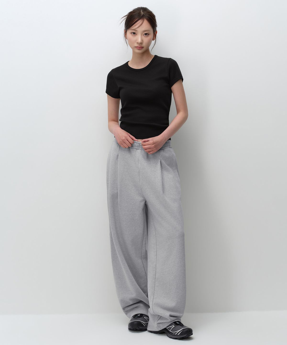 무신사 스탠다드 우먼(MUSINSA STANDARD WOMAN) 우먼즈 딥 턱 베리어블 와이드 라운지 스웨트 팬츠 [미디엄 그레이]