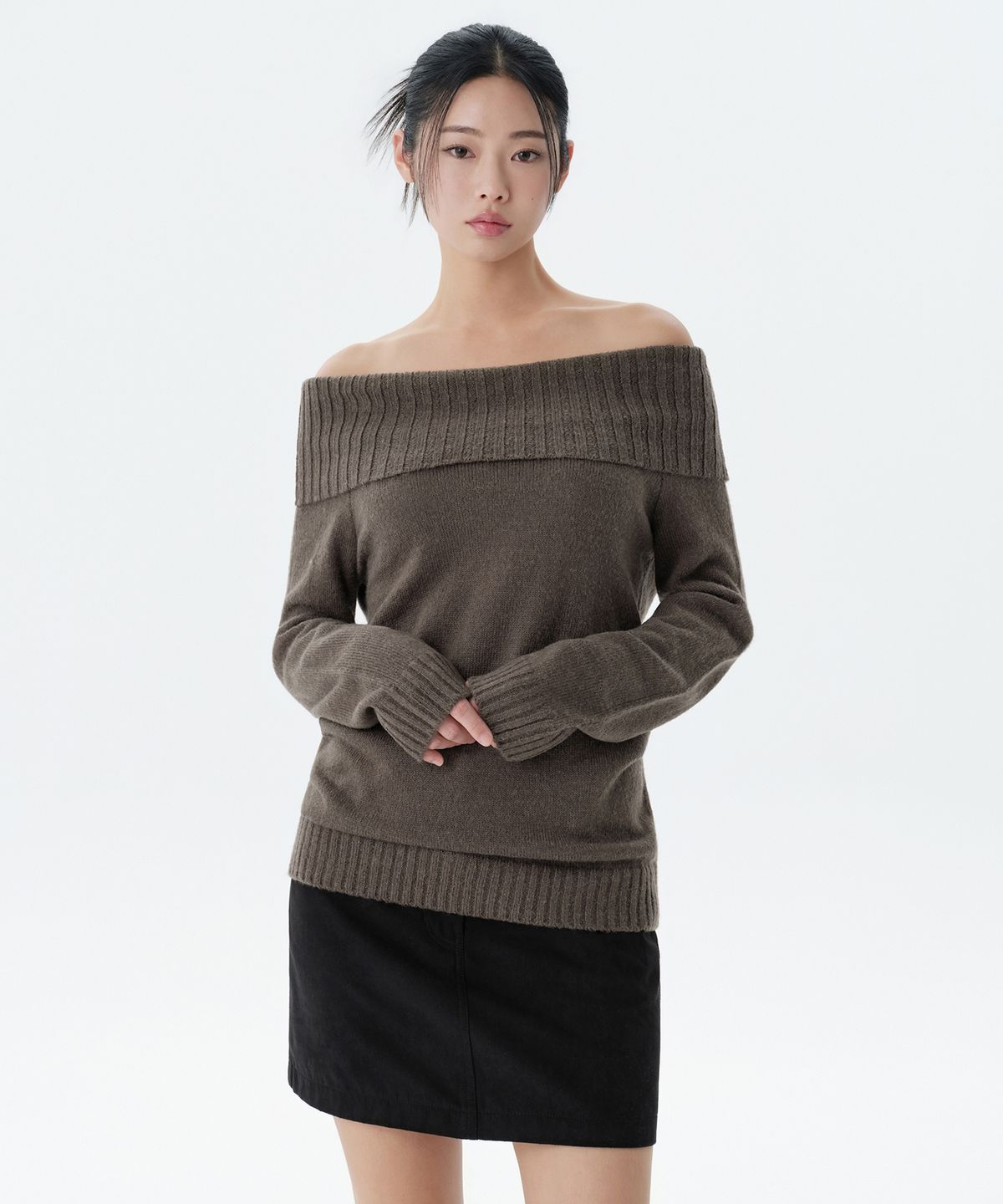 무신사 스탠다드 우먼(MUSINSA STANDARD WOMAN) 우먼즈 턴 다운 오프 숄더 니트 [토프]