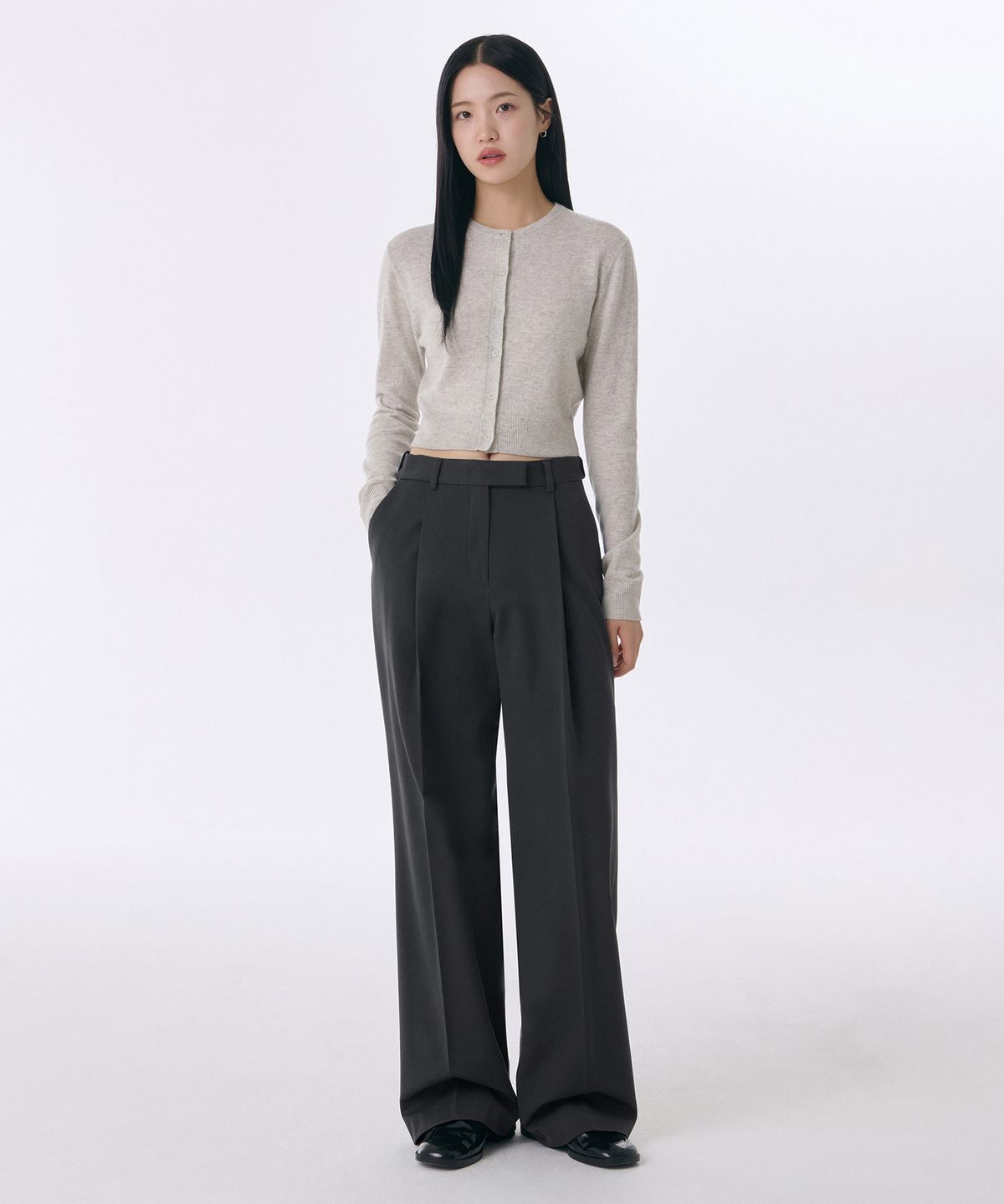 무신사 스탠다드 우먼(MUSINSA STANDARD WOMAN) 우먼즈 헤비웨이트 속기모 딥 턱 와이드 슬랙스 [그레이]