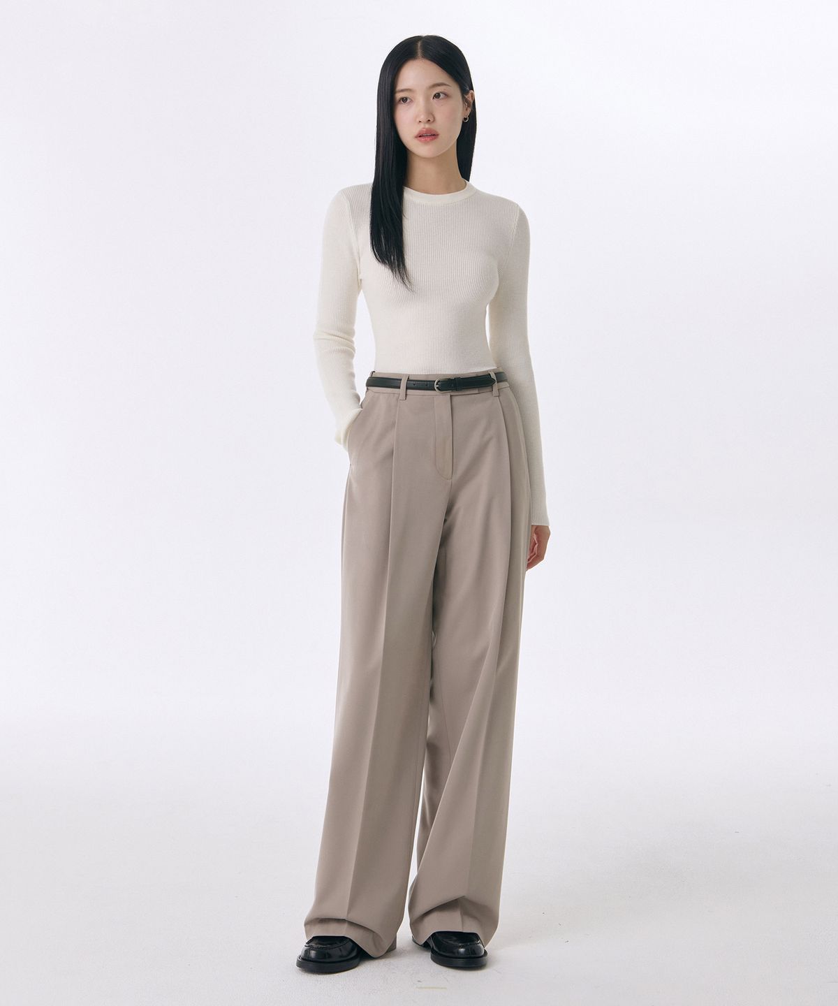 무신사 스탠다드 우먼(MUSINSA STANDARD WOMAN) 우먼즈 헤비웨이트 속기모 딥 턱 와이드 슬랙스 [라이트 베이지]
