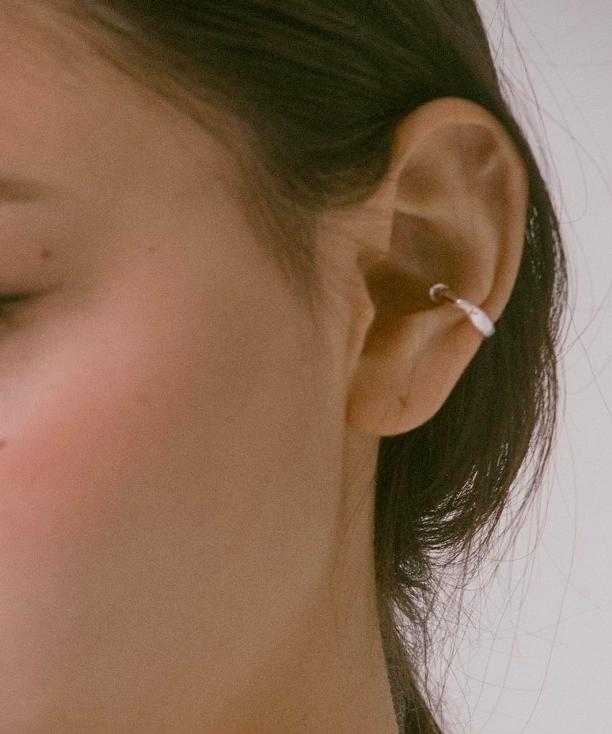 누아보(NUAVO) Water drop earcuff