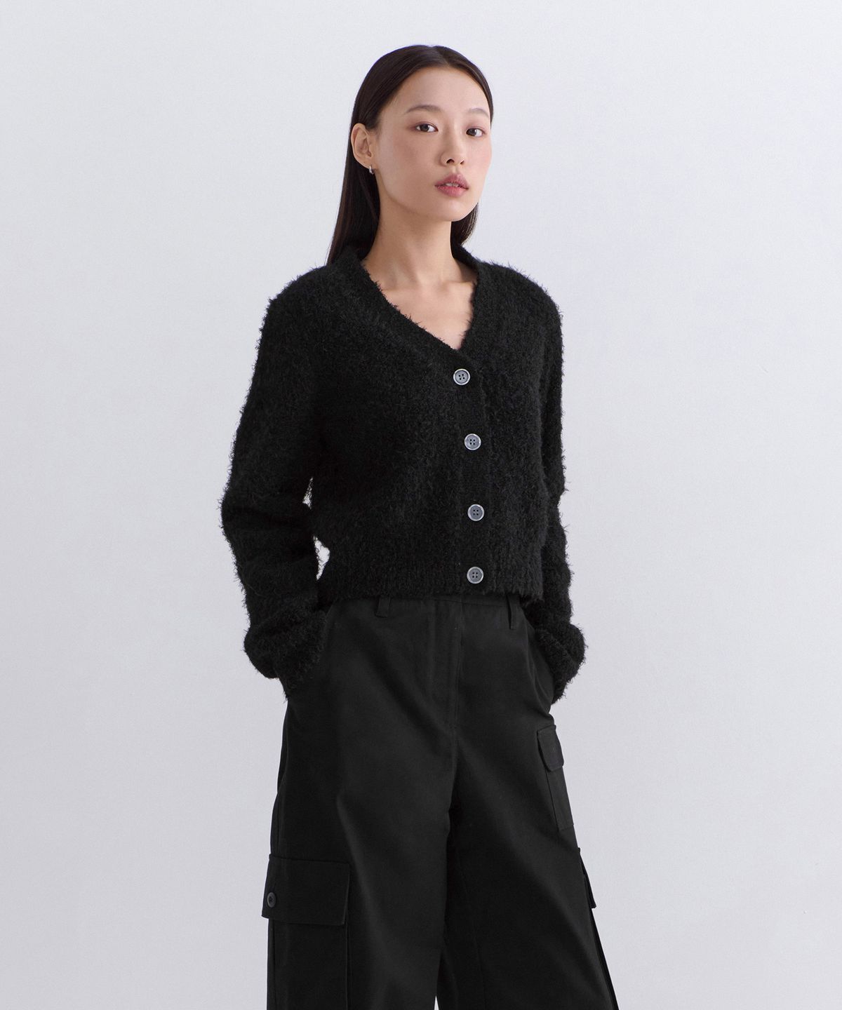 무신사 스탠다드 우먼(MUSINSA STANDARD WOMAN) 우먼즈 퍼지 크롭 가디건 [블랙]