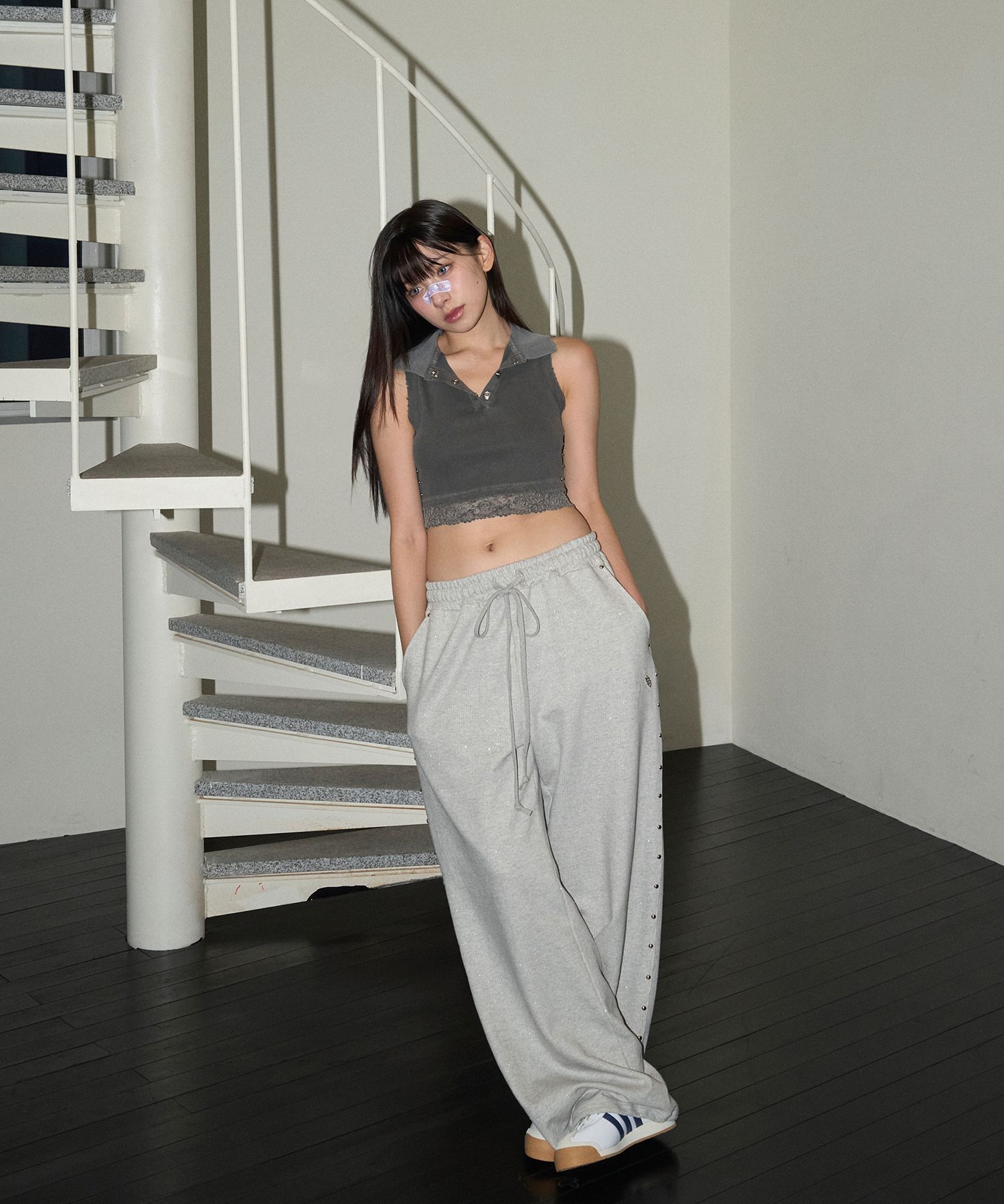【CHERRYQUIRI】stud twinkle jogger pt MUSINSA | CHERRYQUIRI stud twinkle jogger pt - grey