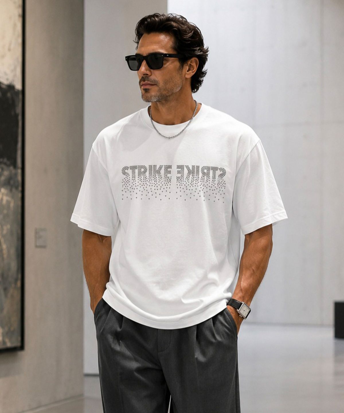 스트라이크(STRIKE) Luminous Studded Signature T-shirt (WHITE)