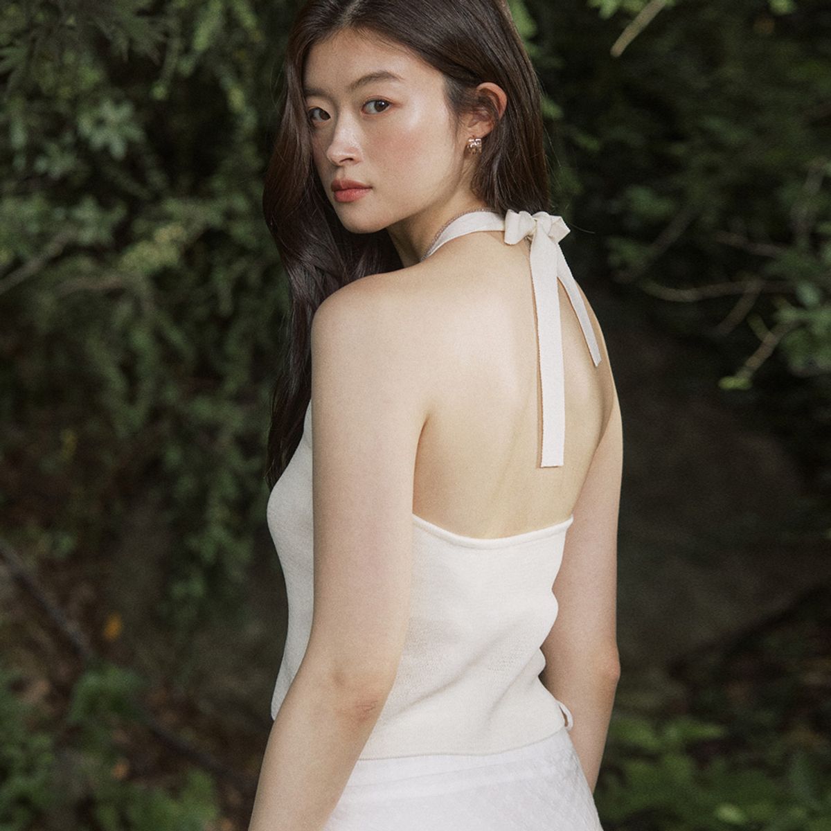 어다울(ADAUL) U halter neck t shirt - ivory
