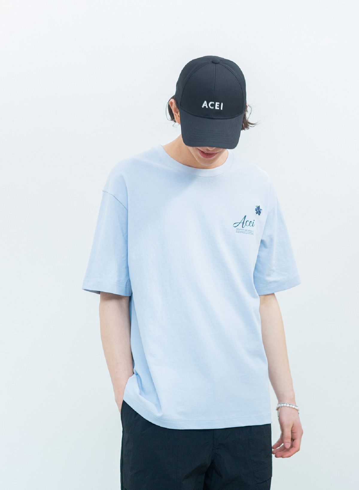 아세이(ACEI) 엠블럼 로고 티셔츠 라이트 블루