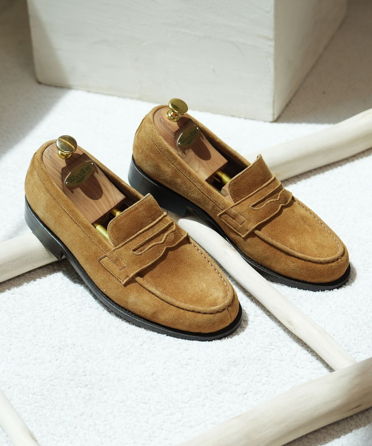커스텀무드(CUSTOMMOOD) 웨스턴 스웨이드 페니로퍼(gold mellow)