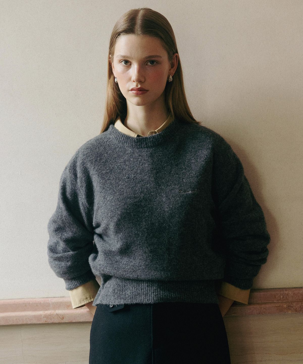 튜드먼트(TTUDEMENT) WOOL ROUND KNIT PULLOVER CHARCOAL