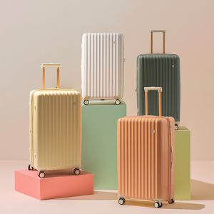 마들렌 그랑 29인치 대형 캐리어 폴리카보네이트 여행가방