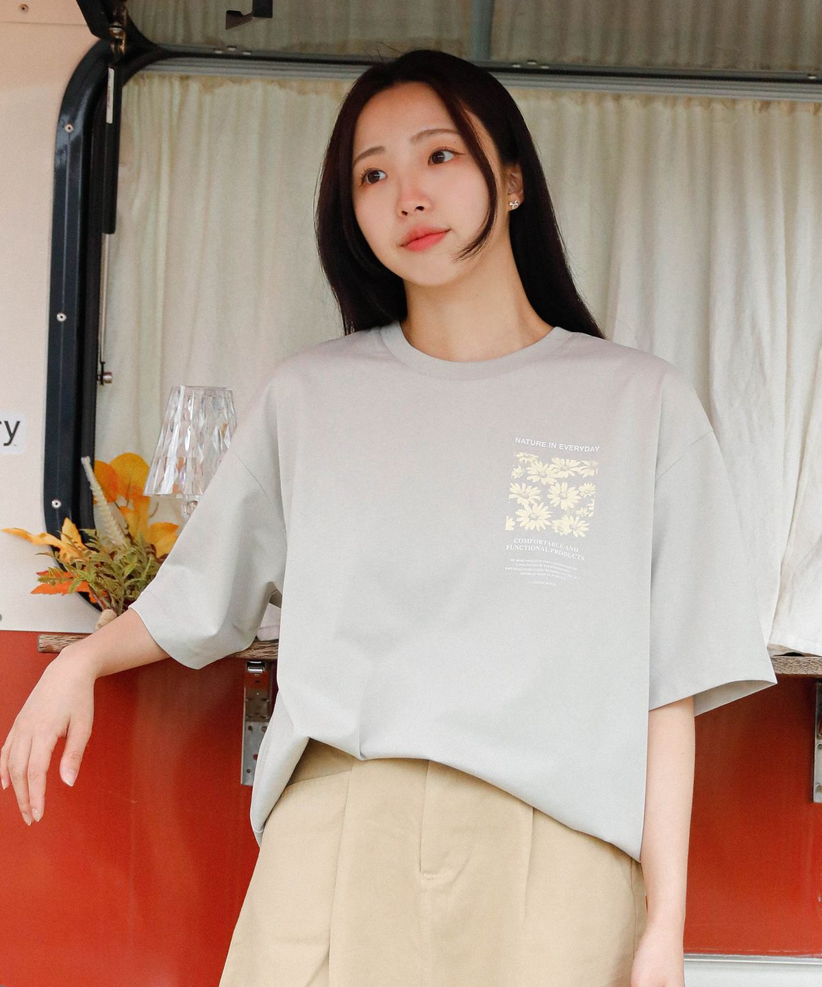 베어하우스(BEARHOUSE) 코트니(Cotny) front flower_BG